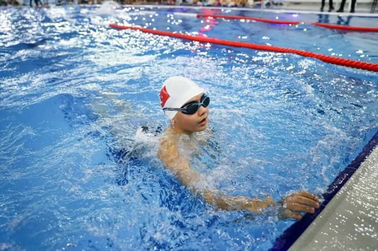 Aliağa, Yüzme Tesisleri ile İzmir'de Sporun Lideri Olma Yolunda