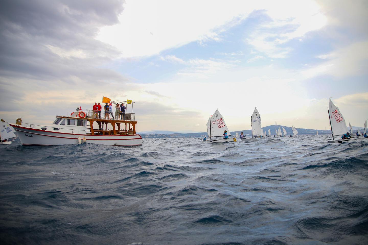 İzmir Çeşme'de TYF Kamil Yıldırım Optimist Trofesi Yelken Yarışları Düzenlendi