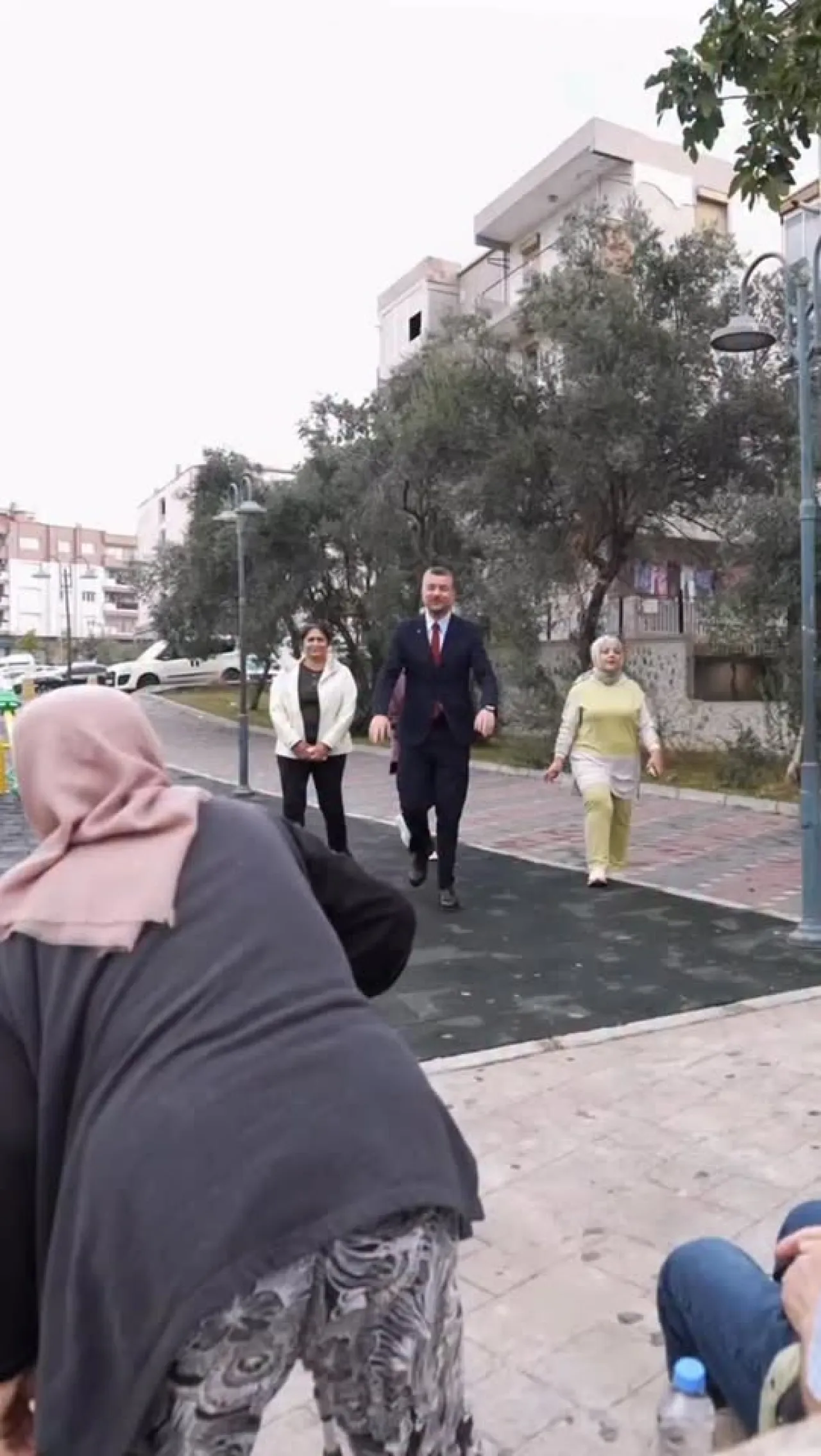 Buca Belediyesi, Menderes Mahallesi'nin İhtiyaçlarını ve Yeni Projeleri Değerlendirdi