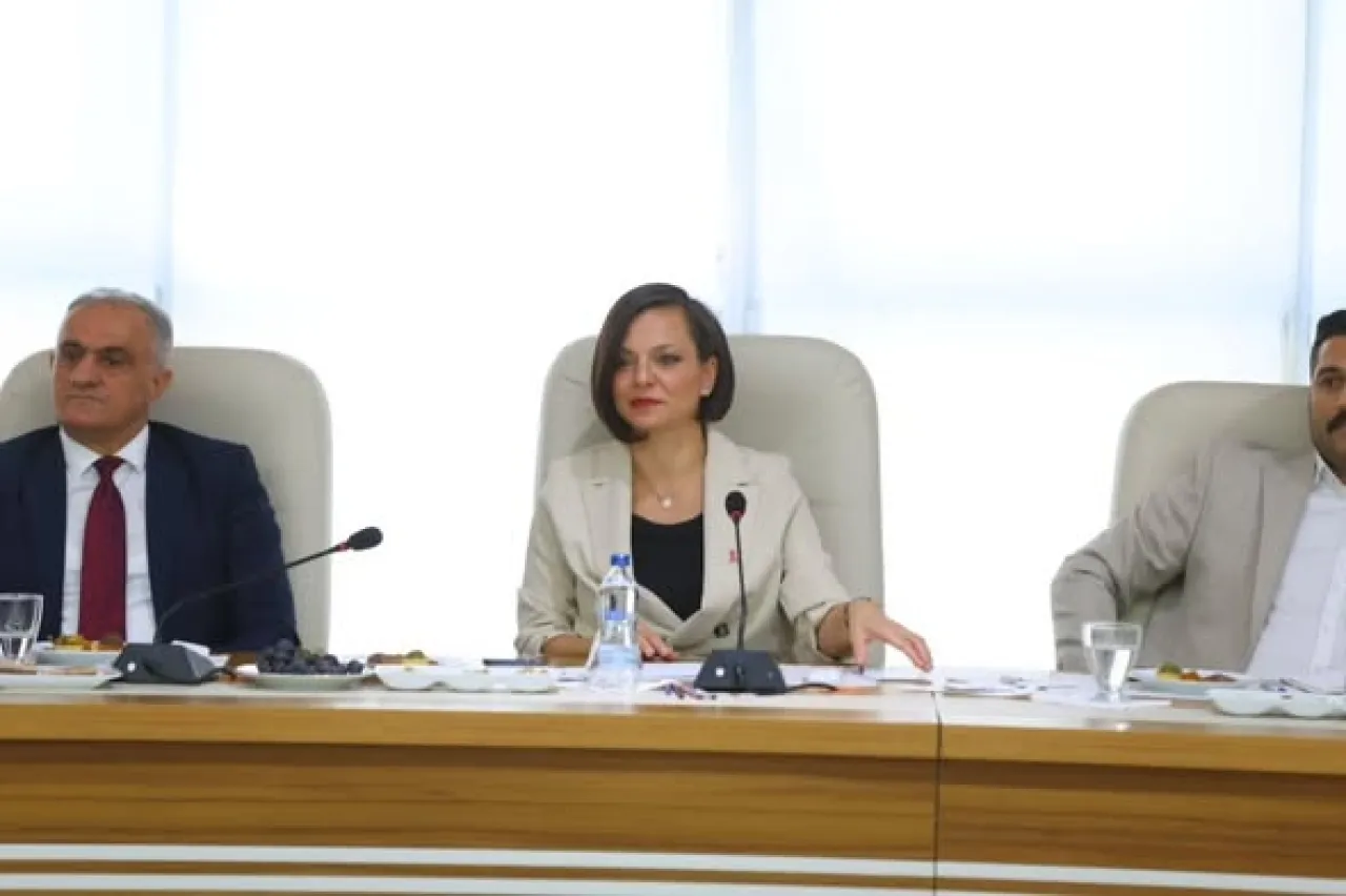 Karabağlar'da Atık Yönetimi İçin Öncü Toplantı Düzenlendi